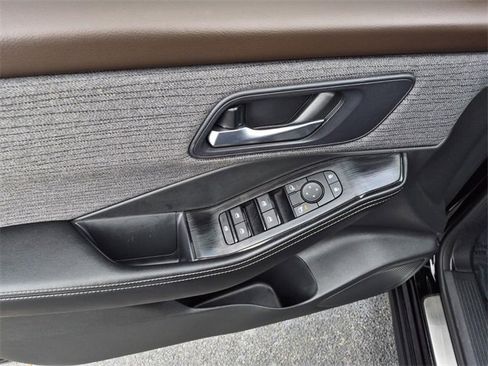 Used 2023 Nissan Rogue SV image 21