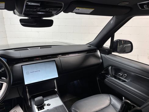 Used 2025 Land Rover Range Rover SE AWD/4WD image 36