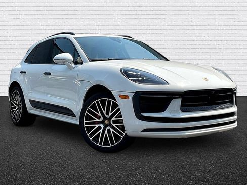 Used 2023 Porsche Macan S w/ Premium Package Plus AWD/4WD image 3