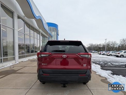 Used 2019 Toyota RAV4 XLE image 7