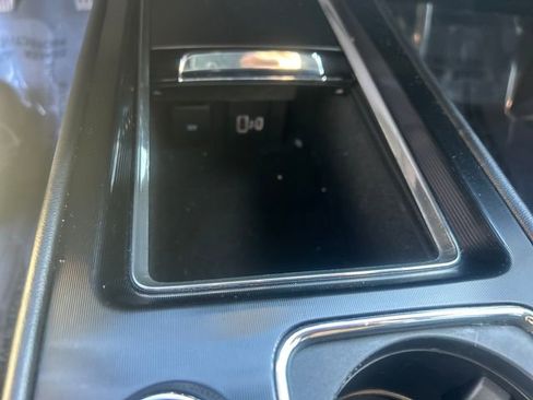 Used 2021 Lincoln Corsair AWD image 22