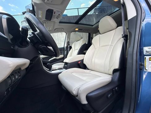Used 2022 Subaru Ascent Limited w/ Technology Package AWD/4WD image 15