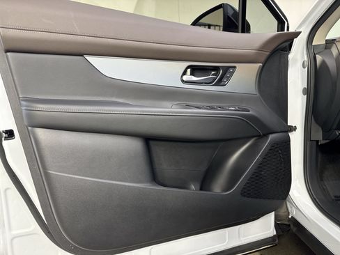 Certified 2025 Nissan Murano Platinum w/ Cargo Package AWD/4WD image 23