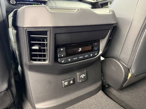 Used 2026 Toyota Sequoia Platinum w/ TRD Off-Road Package AWD/4WD image 35