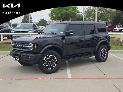 Used 2024 Ford Bronco Outer Banks AWD/4WD image 1