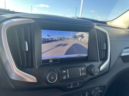 Certified 2024 GMC Terrain SLT image 14