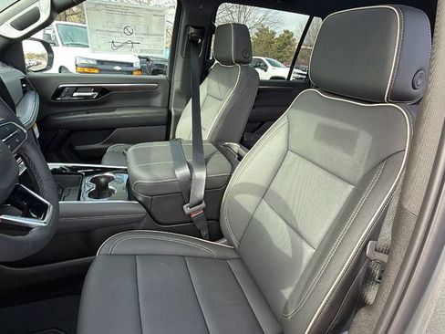 New 2026 Chevrolet Suburban Premier w/ Sun And Tow Package image 14