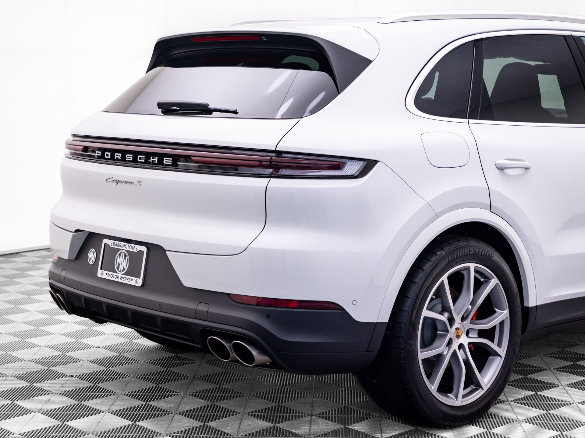 Certified 2025 Porsche Cayenne S AWD/4WD image 34