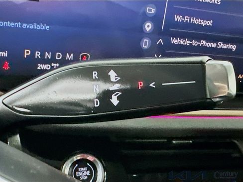 Used 2025 Buick Envision Sport Touring AWD/4WD image 16