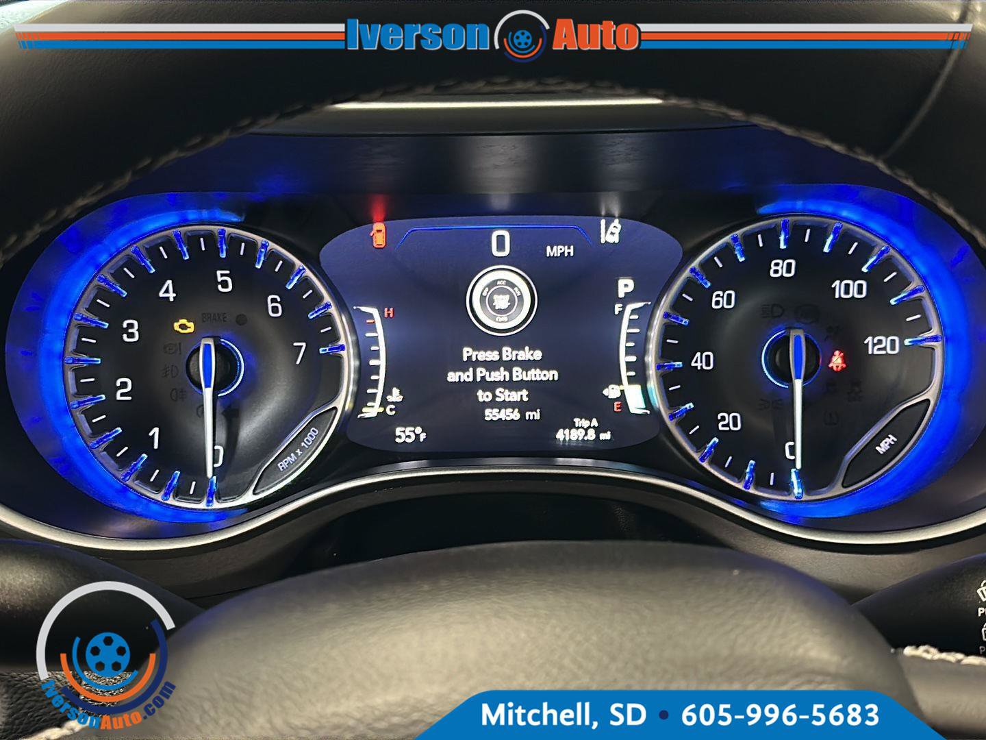 Used 2023 Chrysler Pacifica Touring-L FWD image 17