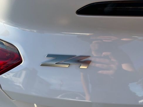 Used 2022 BMW Z4 M40i w/ Premium Package image 5