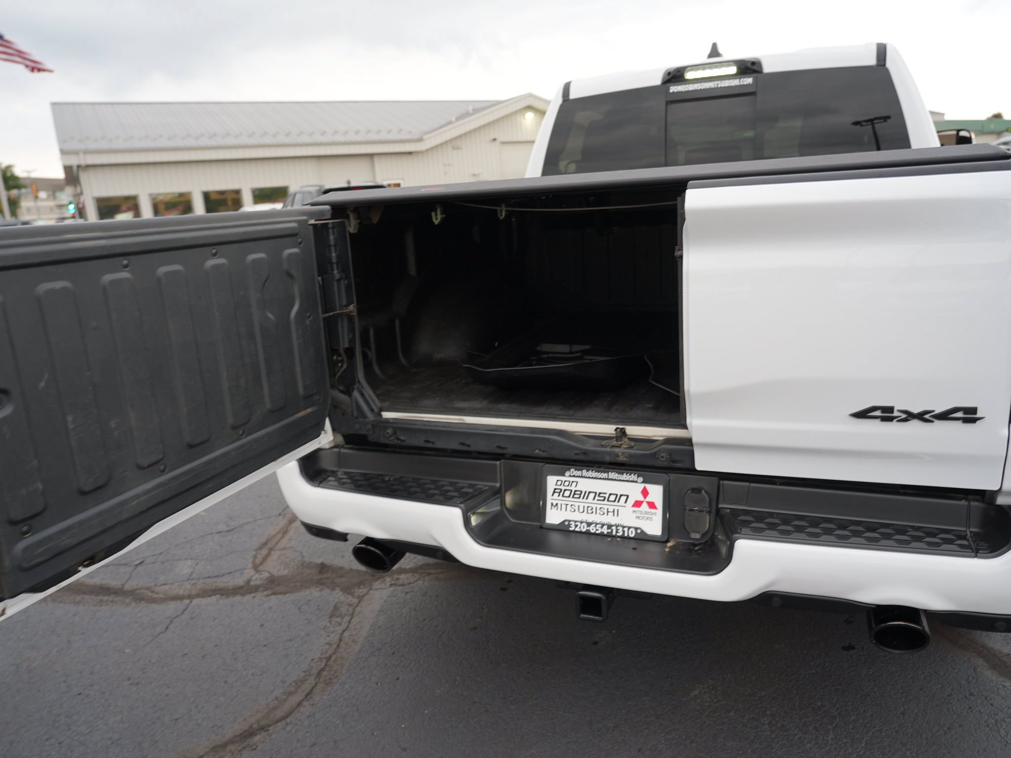 Used 2024 RAM 1500 Limited AWD/4WD image 29