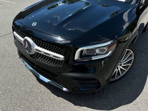 Used 2022 Mercedes-Benz GLB 250 4MATIC image 9