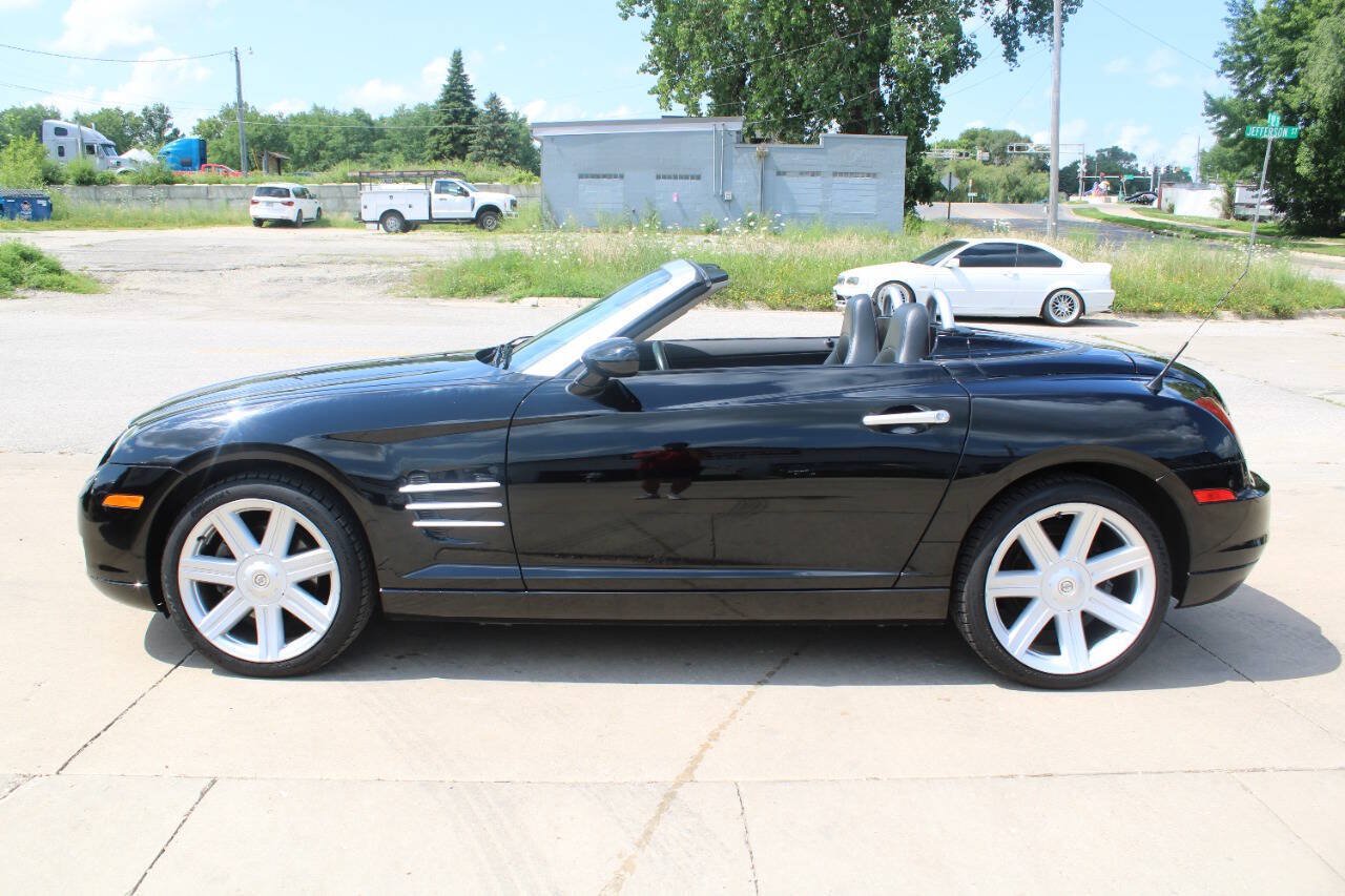 Used 2006 Chrysler Crossfire Limited RWD image 5