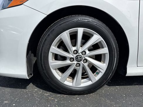 Used 2022 Toyota Camry LE FWD image 10