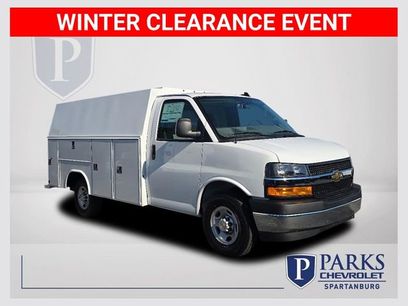 New 2025 Chevrolet Express 3500 Work Van w/ Power Convenience Package