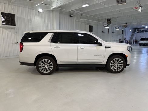 Used 2022 GMC Yukon Denali AWD/4WD image 6
