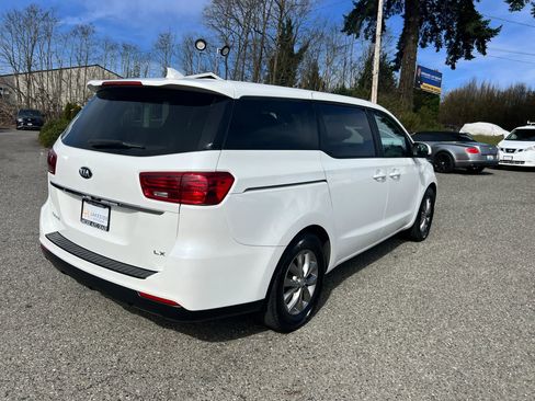 Used 2020 Kia Sedona LX FWD image 7