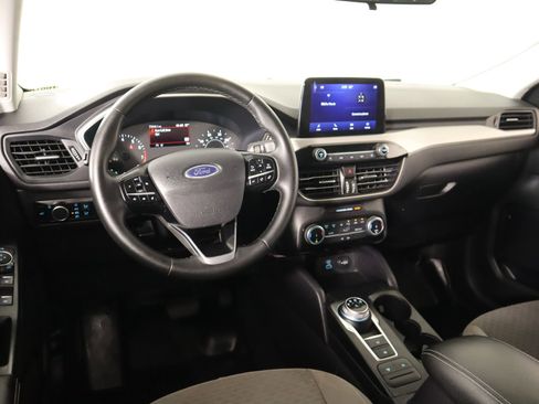 Used 2022 Ford Escape SE w/ Convenience Package image 2