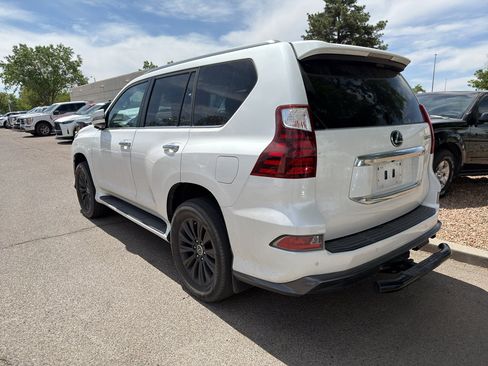 Used 2021 Lexus GX 460 Premium w/ Accessory Package AWD/4WD image 6