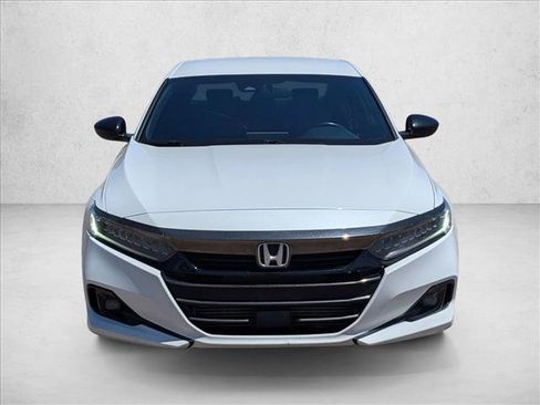 Used 2021 Honda Accord Sport image 2