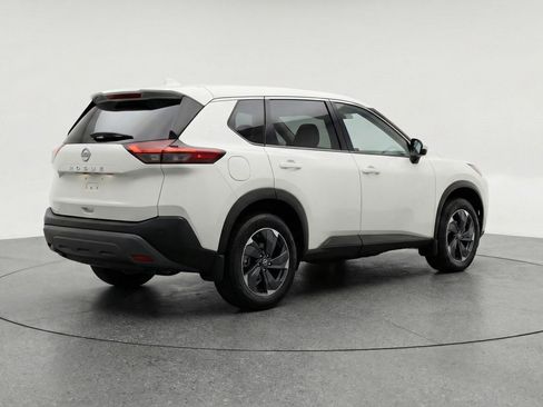 Used 2025 Nissan Rogue SV image 9