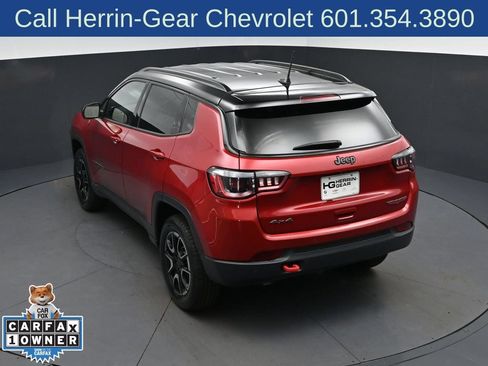 Used 2025 Jeep Compass Trailhawk AWD/4WD image 34