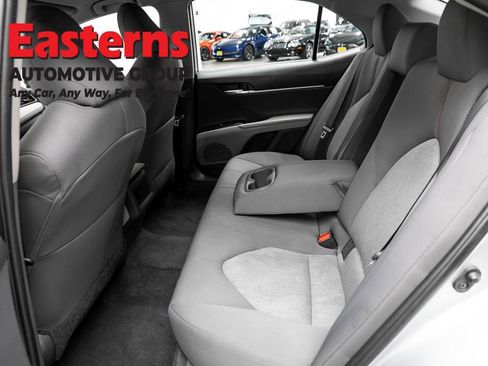 Used 2020 Toyota Camry LE FWD image 19