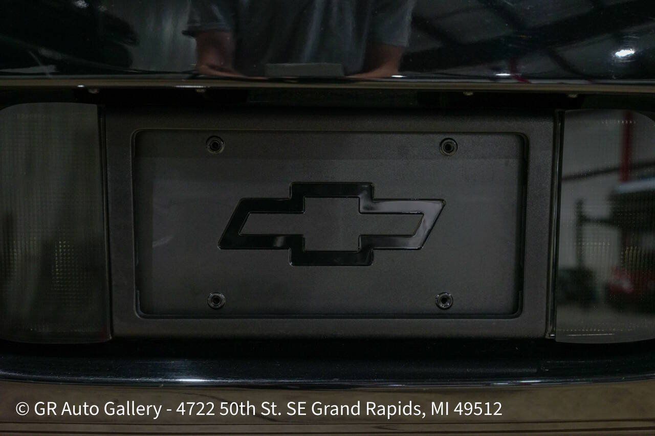 Used 1999 Chevrolet Corvette Coupe RWD image 25