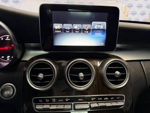 Used 2016 Mercedes-Benz C 300 4MATIC Sedan image 40