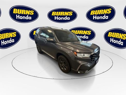 Certified 2025 Honda Pilot Elite image 2