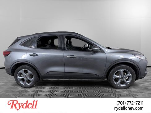 Used 2025 Ford Escape ST-Line Select AWD/4WD image 6