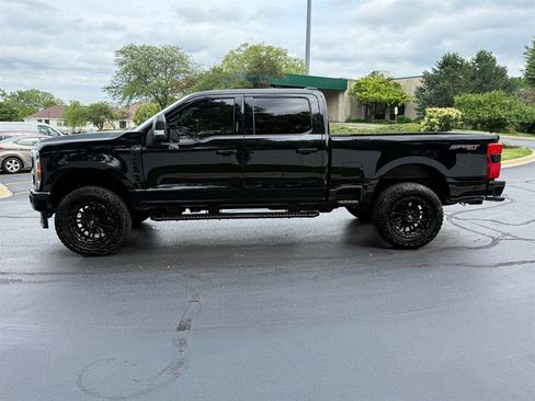 Used 2023 Ford F250 XLT w/ XLT Premium Package AWD/4WD image 9