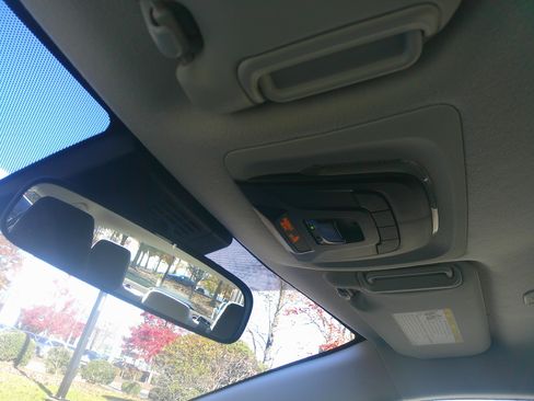 Used 2025 Toyota Corolla LE image 27