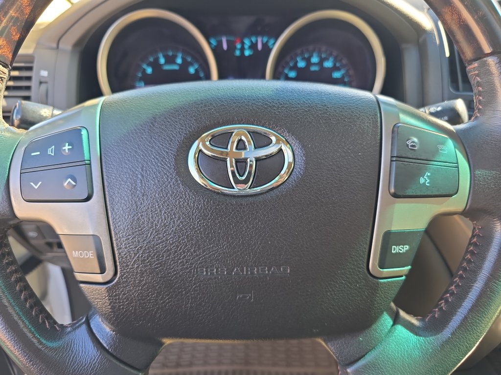 Used 2011 Toyota Land Cruiser w/ Upgrade Pkg AWD/4WD image 43