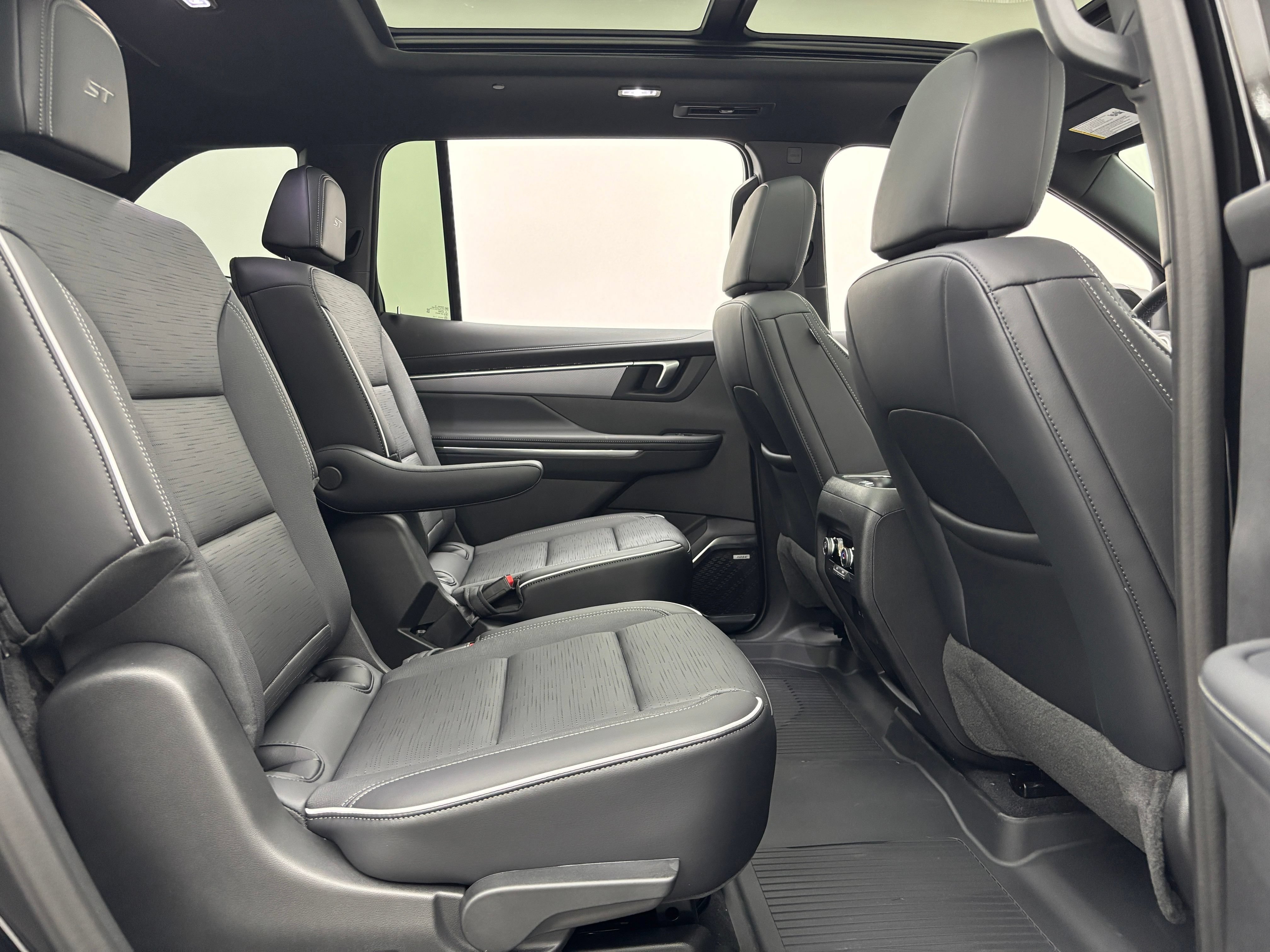 New 2026 Buick Enclave Sport Touring w/ Power Package FWD image 40