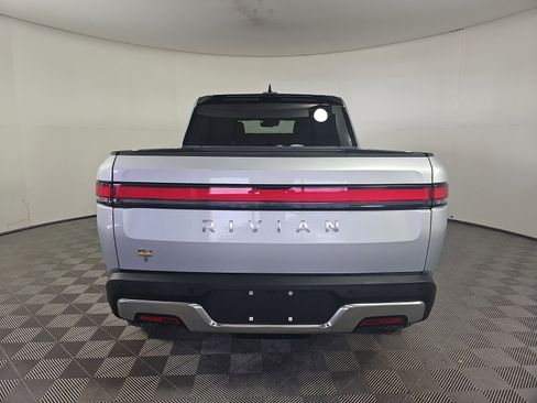 Used 2023 Rivian R1T Adventure image 4