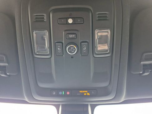 Used 2021 GMC Yukon SLT w/ SLT Luxury Package AWD/4WD image 22