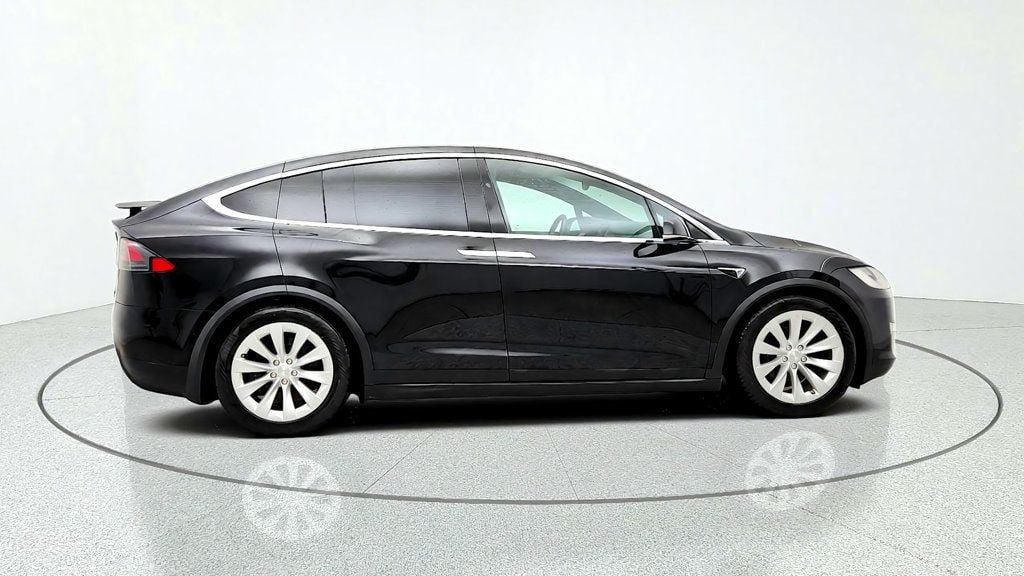 Used 2019 Tesla Model X Long Range AWD/4WD image 4
