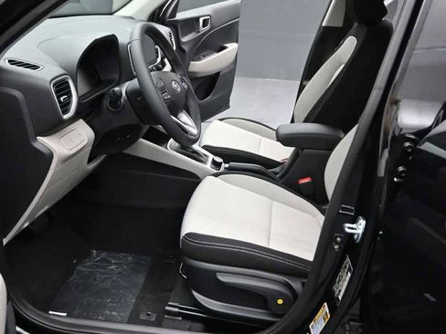 New 2026 Hyundai Venue SEL FWD image 15