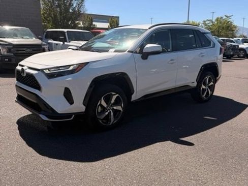Used 2025 Toyota RAV4 SE AWD/4WD image 2