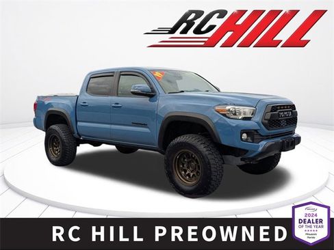 Used 2019 Toyota Tacoma TRD Off-Road image 1