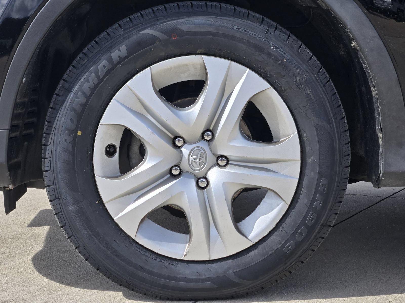 Used 2015 Toyota RAV4 LE AWD/4WD image 11