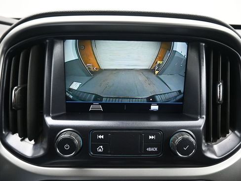 Used 2021 Chevrolet Colorado LT w/ Safety Package image 18