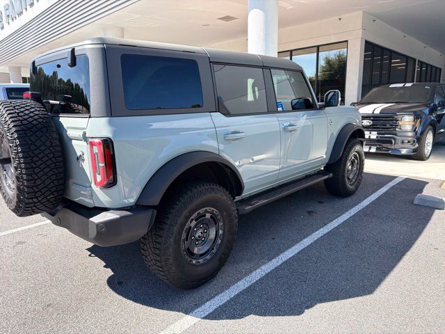 Used 2024 Ford Bronco Outer Banks AWD/4WD image 3