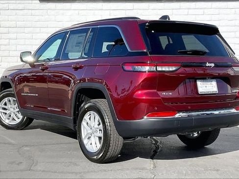 New 2026 Jeep Grand Cherokee Laredo X AWD/4WD image 2