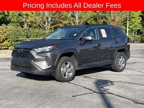 Used 2025 Toyota RAV4 XLE AWD/4WD image 1