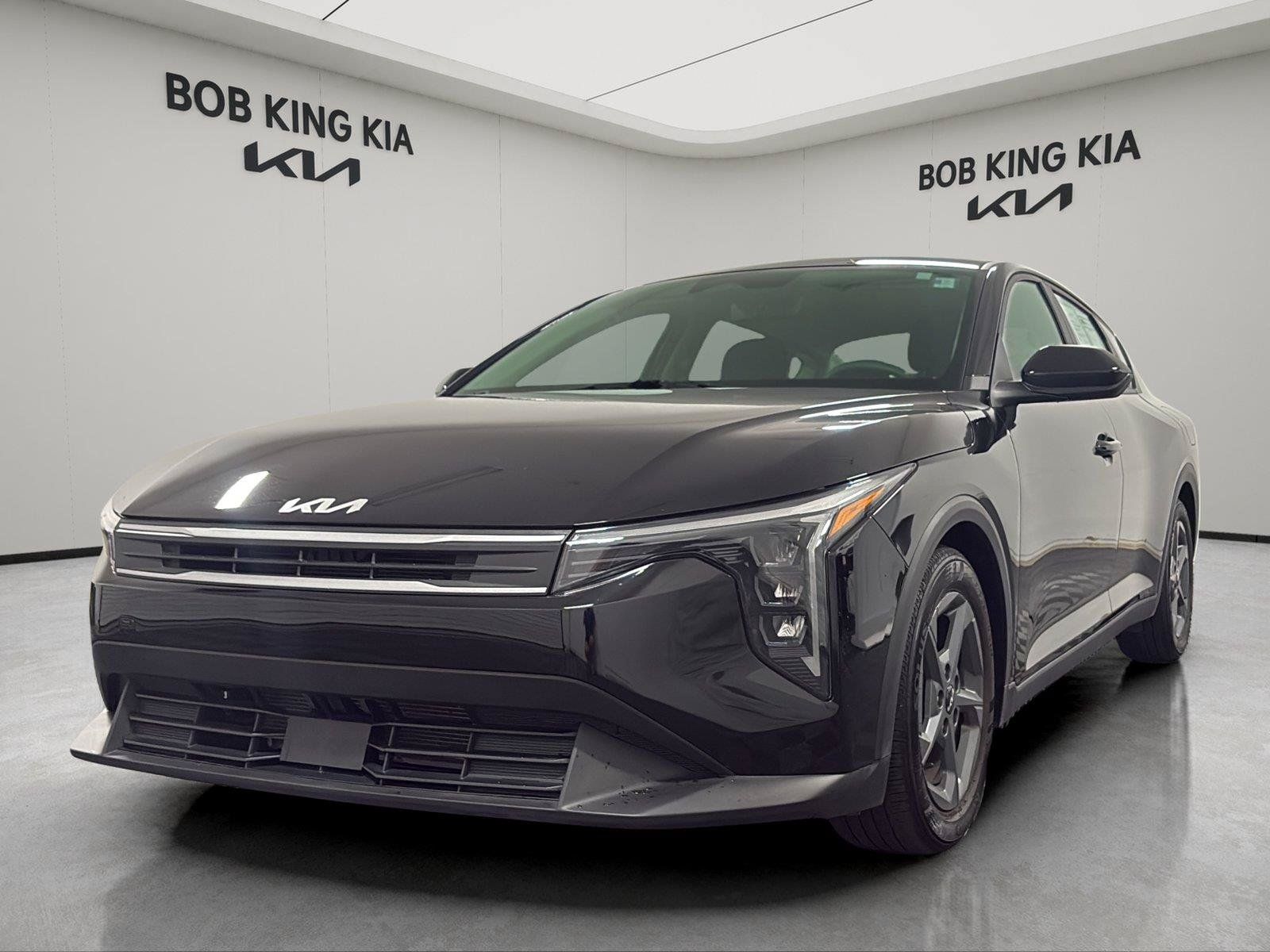 Used 2025 Kia K4 FWD image 1