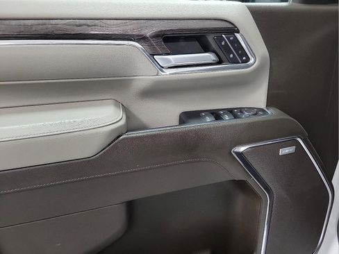 Used 2024 Chevrolet Silverado 2500 LTZ w/ LTZ Plus Package image 11