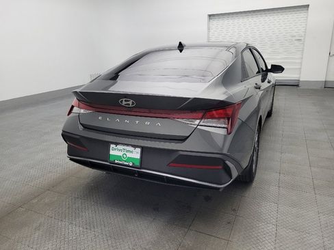 Used 2024 Hyundai Elantra SEL FWD image 7